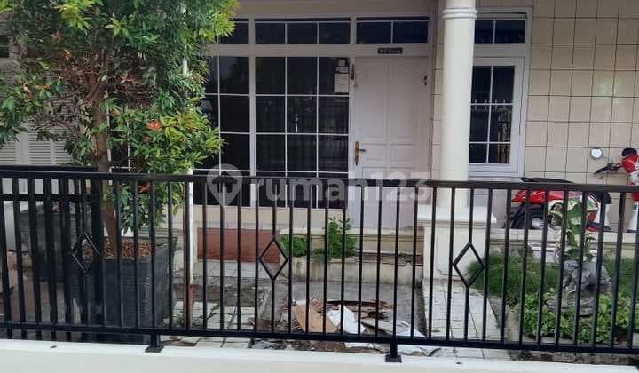 Dijual Rumah Jln Sekelimus Bandung. Luas Tanah 250 M2. Dekat Outlet Pabrik Baju. Rumah Sakit Rsjp. Buah Batu Bandung