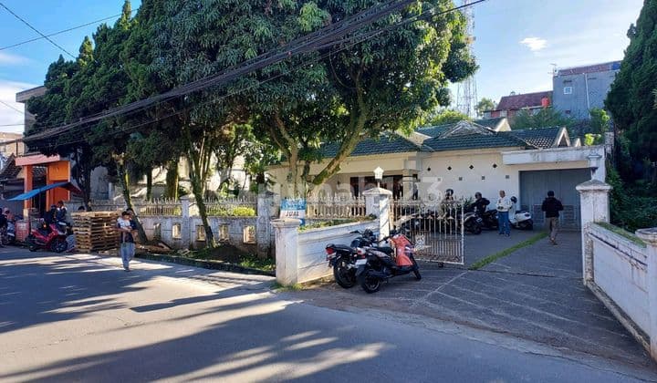 For Sale Large 1-Story House. Villa Bandung Indah Street. Cileunyi. East Bandung. Bandung. Land Area 1000 M2.