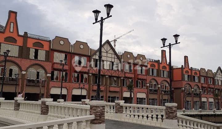 Rukan 2 Muka View Danau La Riviera PIK 2