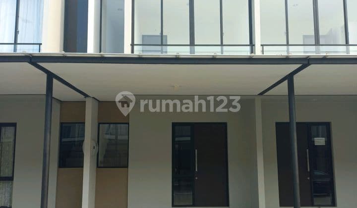 Pantai Indah Kapuk 2 Ext - Millennial House (4.5X10)