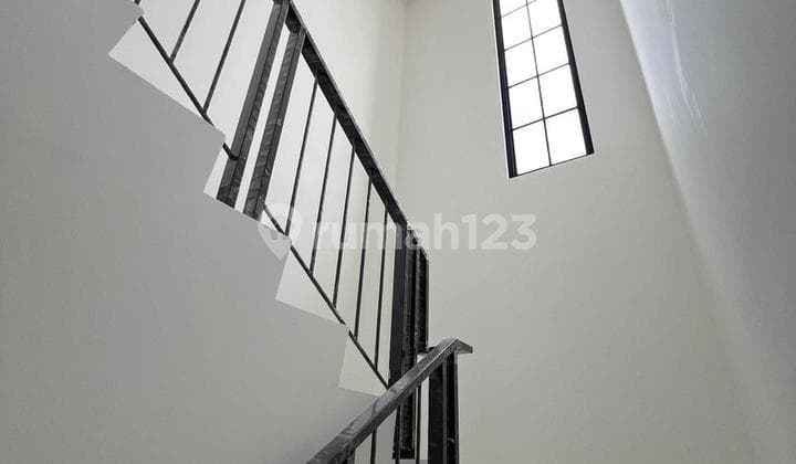Rumah Premium Siap Huni di Kawasan Exclusive Pik 2