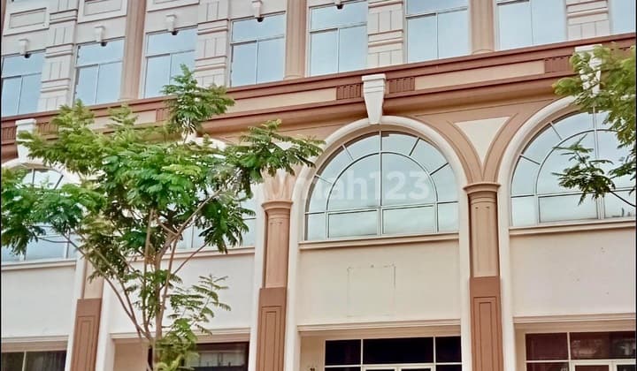 Ruko Siap Pakai di Kawasan Komersial Golf Island Pik