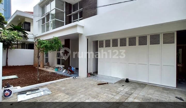 Disewakan Rumah Jalan Kaki Ke Area Perkantoran Minimal 2 Tahun