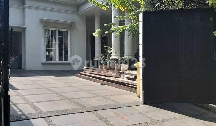 For Rent House Dekat dengan Jis Lokasi Strategis