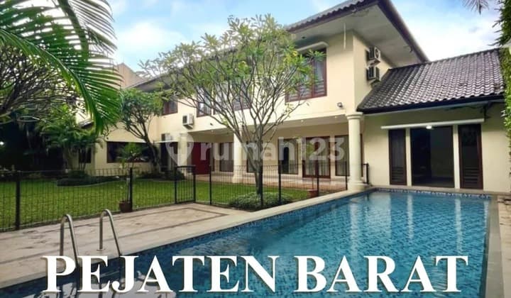 For Rent Rumah Private Pool area Garden Pejaten Jakarta Selatan