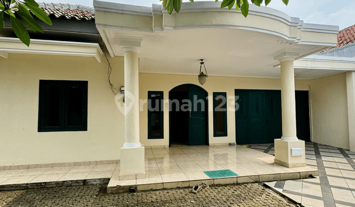 Disewakan Rumah Modern Tropical Semi Furnished Di Hj Nawi