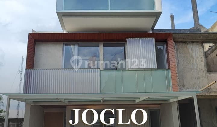 Rumah Lokasi Strategis Dekat Dengan Angkutan Umum