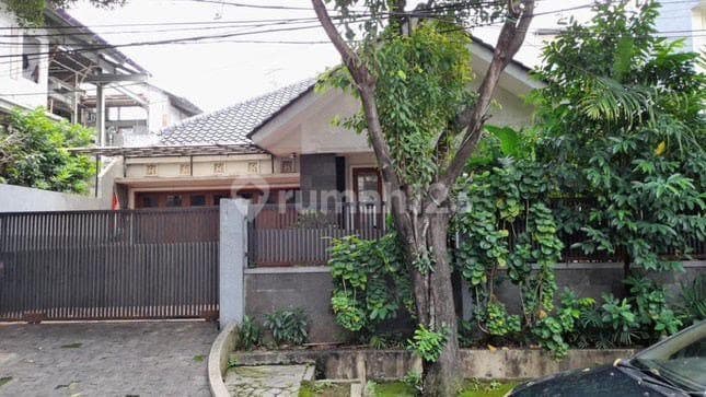 Dijual Rumah di Kebayorann Baru Area Strategis