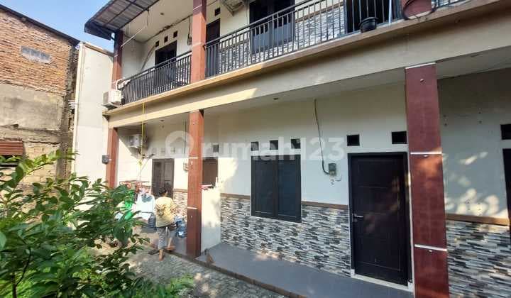 Dijual Cepat Rumah Kos-Kosan Bagus Terawat 2 Lantai SHM di Kebon Jeruk Jakarta Barat