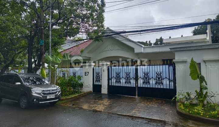Dijual Cepat Rumah Luas Mewah dengan Private Swiming Pool di Kemang Jakarta Selatan