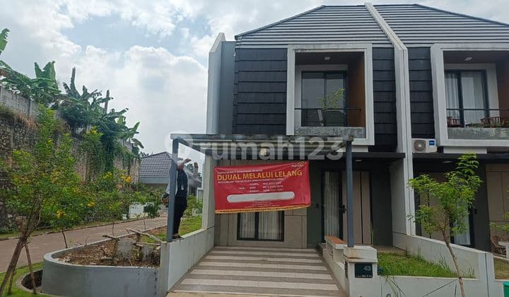 Dijual Cepat Rumah Bagus SHM 2 Lantai di Komplek Garden At Candi Sawangan Depok