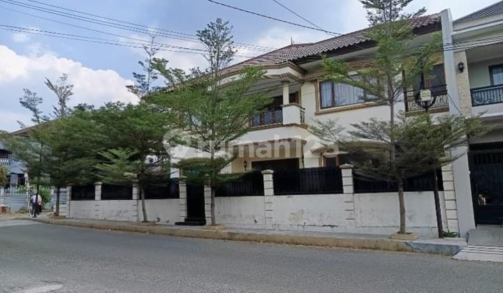For Sale Fast Good Spacious 2-Storey Luxury House SHM in Cinere Estate Housing Complex, Depok City