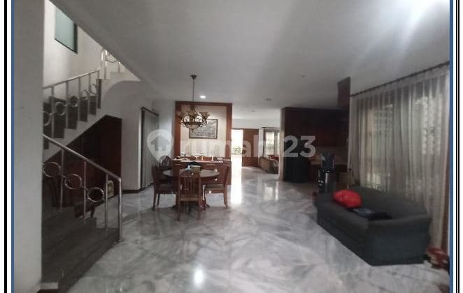 Dijual Cepat Rumah Bagus Murah 2 Lantai SHM di Tamansari Jakarta Barat