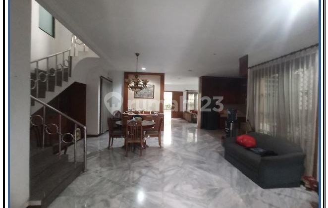 Dijual Cepat Rumah Bagus Murah 2 Lantai SHM di Tamansari Jakarta Barat
