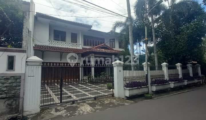 Dijual Cepat Rumah Murah Bagus Luas 2 Lantai Strategis Tengah Kota di Gandaria Utara Kebayoran Baru Jakarta Selatan