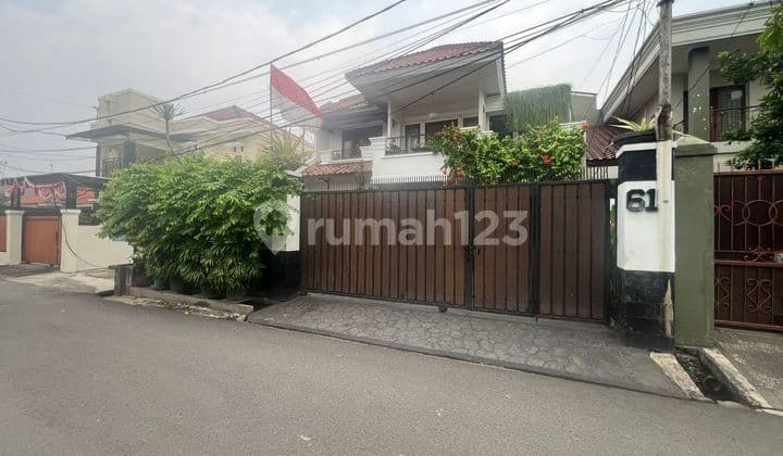 Dijual Cepat Rumah Murah Luas Bawah NJOP Kondisi Bagus Jalan Raya SHM 2 Lantai di Lenteng Agung Jagakarsa Jakarta Selatan