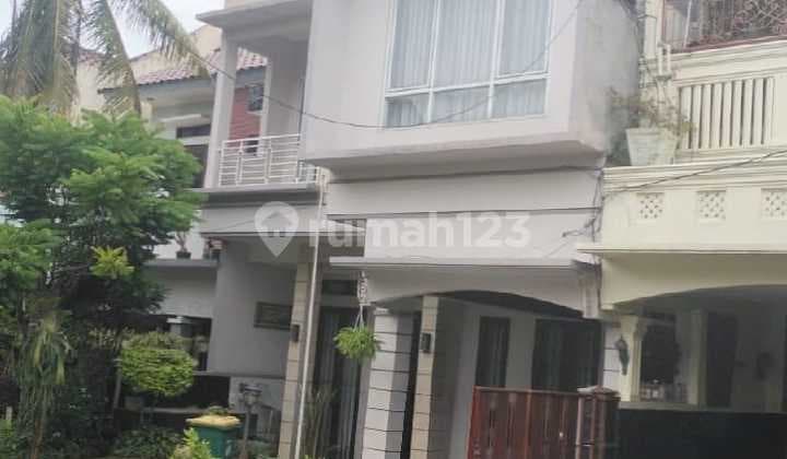 Dijual Cepat Rumah SHM 2 Lantai di Pesona Khayangan Mungil di Kota Depok