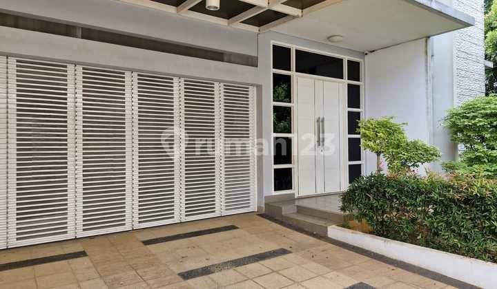 Beautiful Minimalist House Grand Orchard Ebony Kelapa Gading.