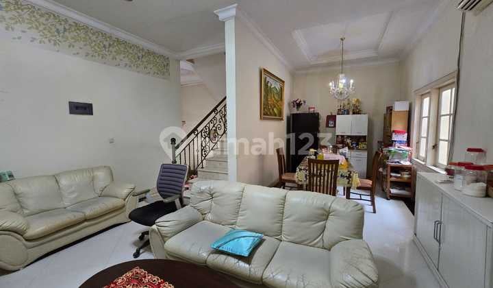 For Sale Quick: Manyar Permai House in PIK, Move-In Ready, 3 Floors, NEGOTIABLE!