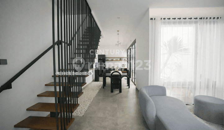 Villa Full Furnished Nyaman dan Strategis di Lembang Bandung