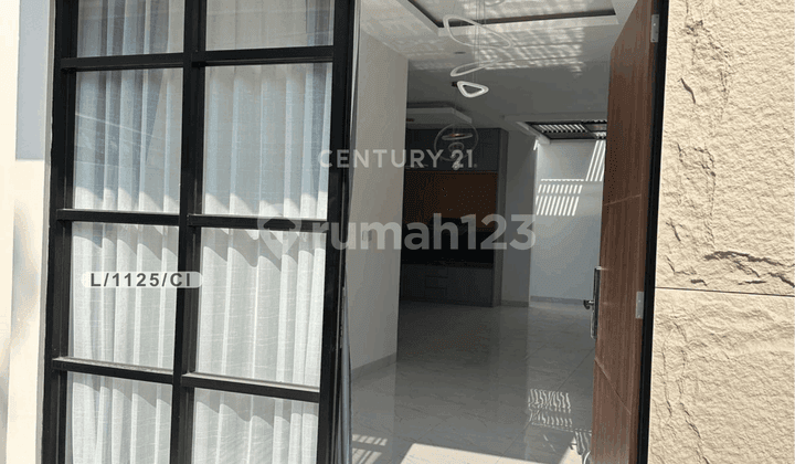 Rumah Bersih Nyaman Siap Huni Lokasi Strategis di Tki 2 Bandung