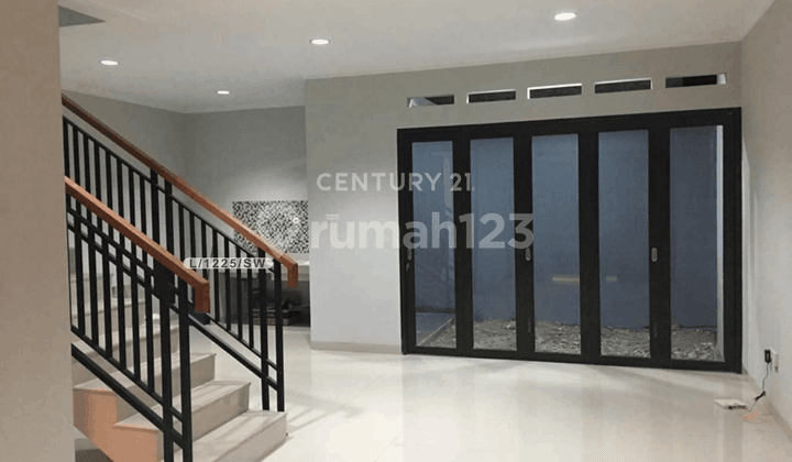 Rumah 2 Lantai Semi Furnished Siap Huni di Cherry Field Bandung