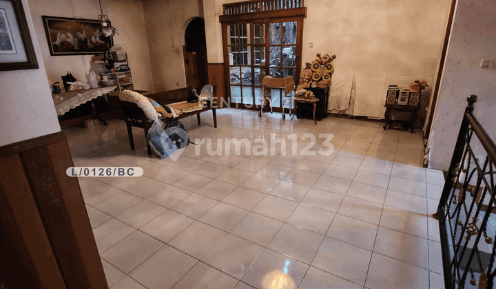Rumah 2 Lantai Siap Huni Strategis di Taruna Parahyangan Bandung