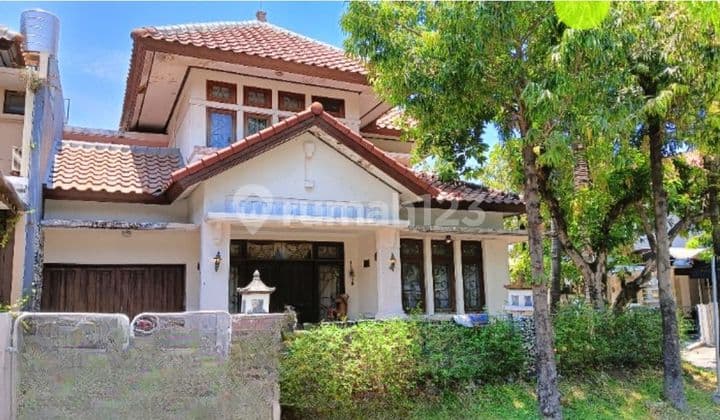 Rumah 2 Lantai di Graha Family SHM Bagus