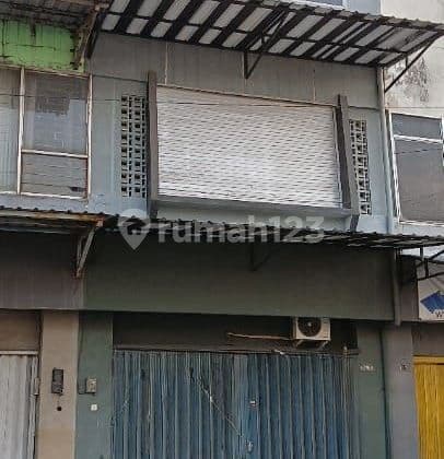 Ruko siap pakai strategis SHM 3 lantai Sudah Renovasi