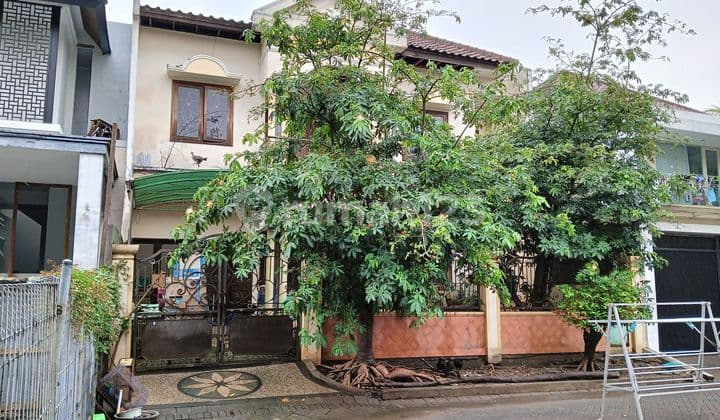 Rumah Jalan Raya Luar Cluster di International Village 4192