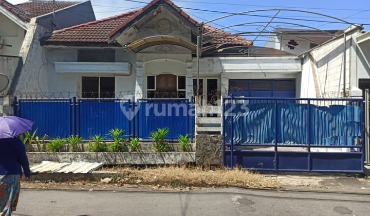 Rumah Dharmahusada Hitung Tanah