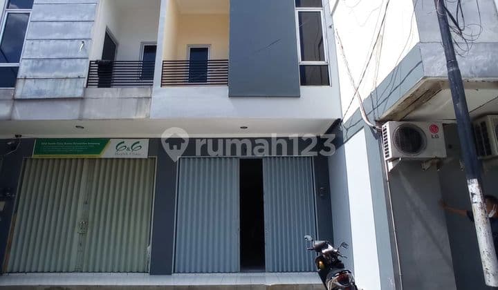For Rent: 2-Story Shop House, Good Location, Crowded Area