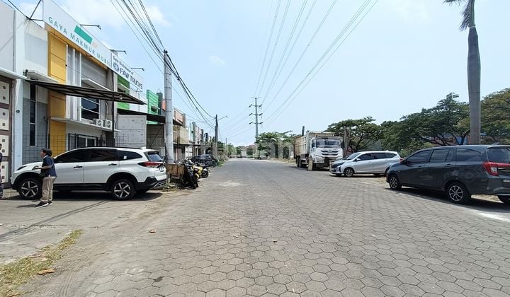 Warehouse on Yos Sudarso Arterial Road