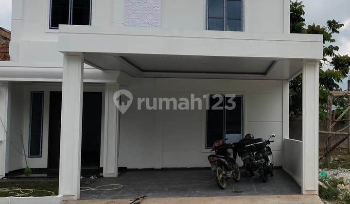 Rumah 2 Lantai Mewah Tengah Kota Lokasi Gobah