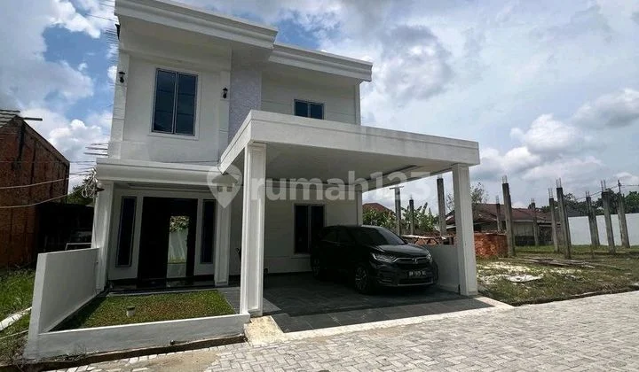 Luxury 2-Story House Location Gobah