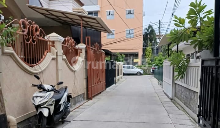 Rumah 2 Lantai di Green Ville Tahap IV Jakarta Barat