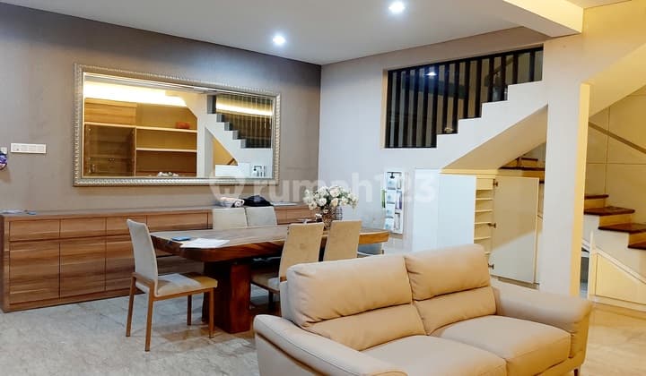 Rumah Nyaman Furnished 3 Lt @ Taman Kedoya Baru Jakarta Barat