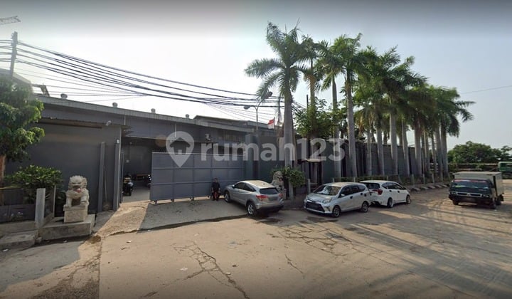 Business Space Suitable for Office, Showroom & Warehouse
