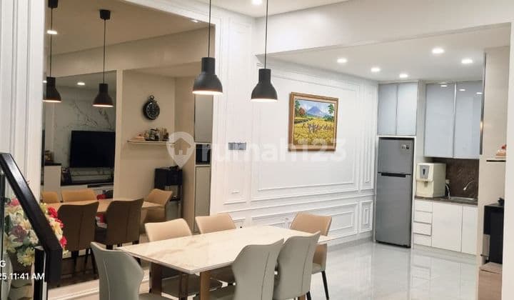 Rumah Bagus 2 lantai di Puri Botanical,Meruya Selatan,Joglo ,Jakarta Barat