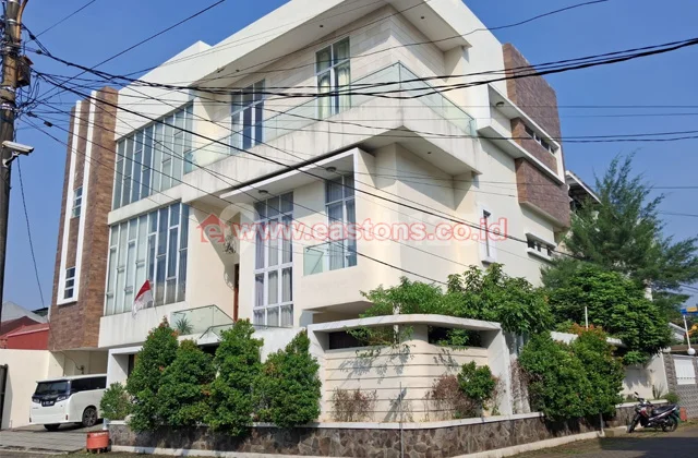 Nice Semi Furnished SHM House in Citra Garden 2, West Jakarta