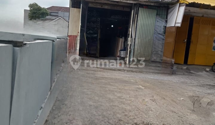 Strategic 2-Story Shophouse in Citra Raya Tangerang