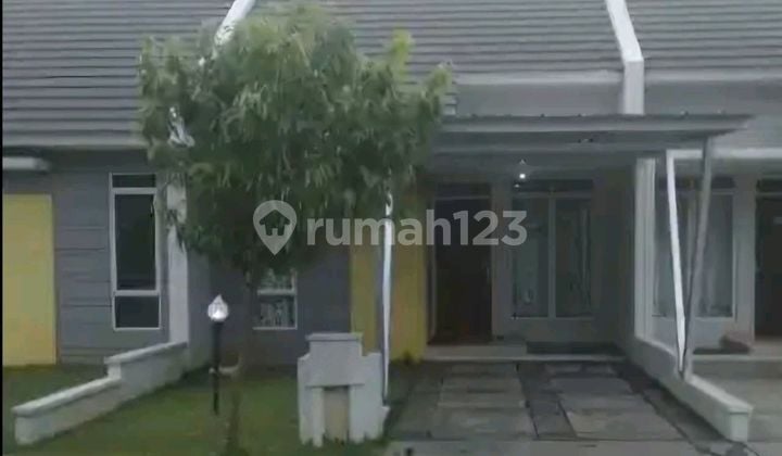 Rumah Asri Siap Huni di Suvarnasutera Lengkap Fasilitas