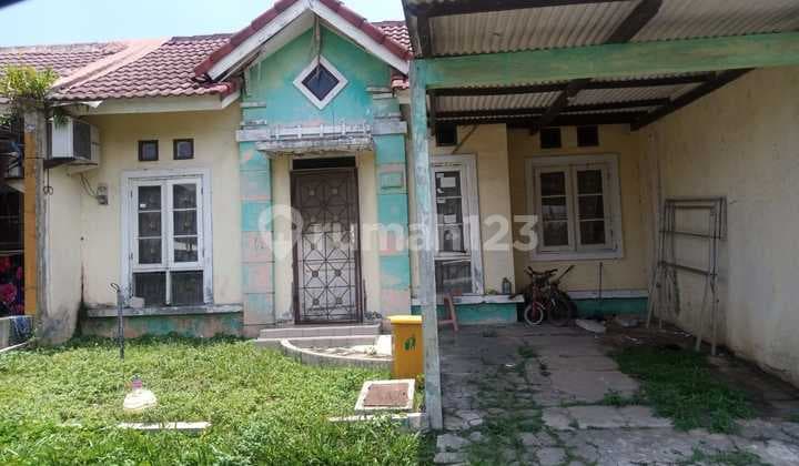 Ready-to-Occupy Strategic House Near Ciputra Tangerang Mall