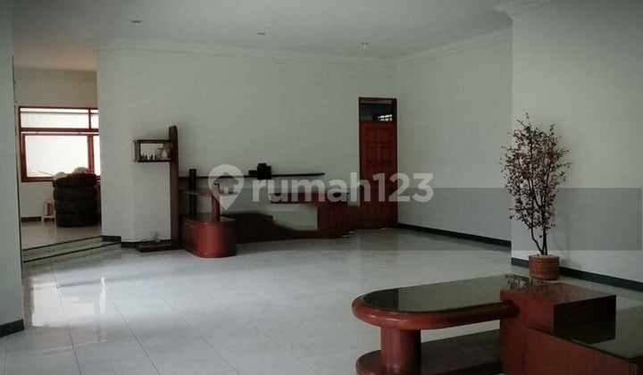 Dijual Rumah Besar, Dadali Pusat Kota Bandung