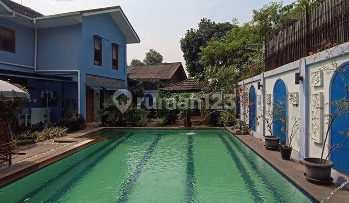 Rumah Bagus Ada Kolam Renang Siap Huni Dekat Bintaro Sektor 9