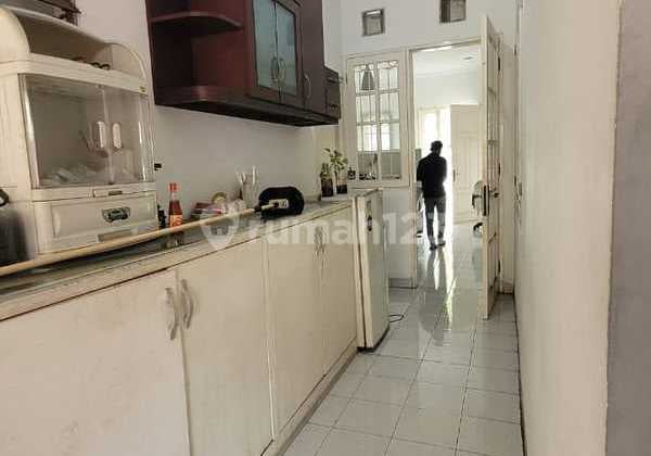 Rbk Dijual Rumah di Kencana Loka Bsd