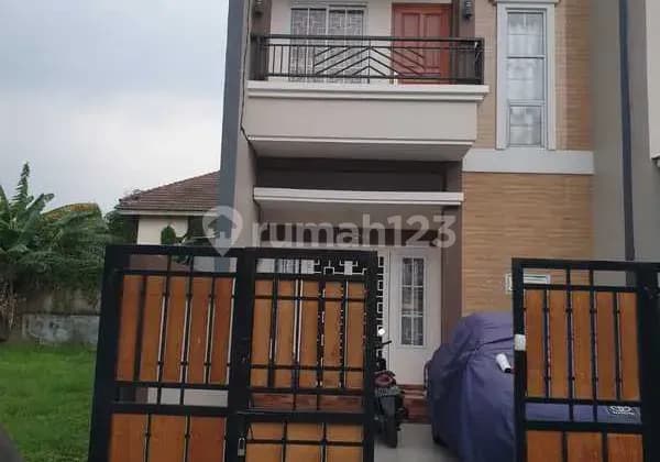 Jtk, Dijual Rumah Bagus di Cluster Taman Telaga Mediterania