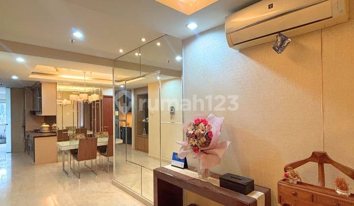 1 Unit Apartment at Permata Hijau Residence, South Jakarta. Land area 100m². 3+1 Bedrooms. 2+1 Bathrooms.