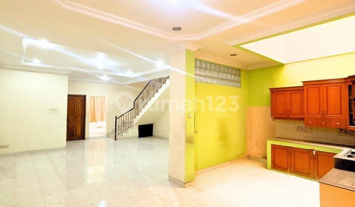 Affordable House, Quick Sale in Taman Ratu Indah, West Jakarta