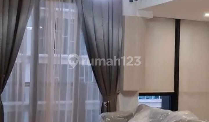 Dijual 1 unit Apartemen Yukata Suites , Alam Sutera Tangerang Selatan . 2 BR. 73m². Lantai 7.